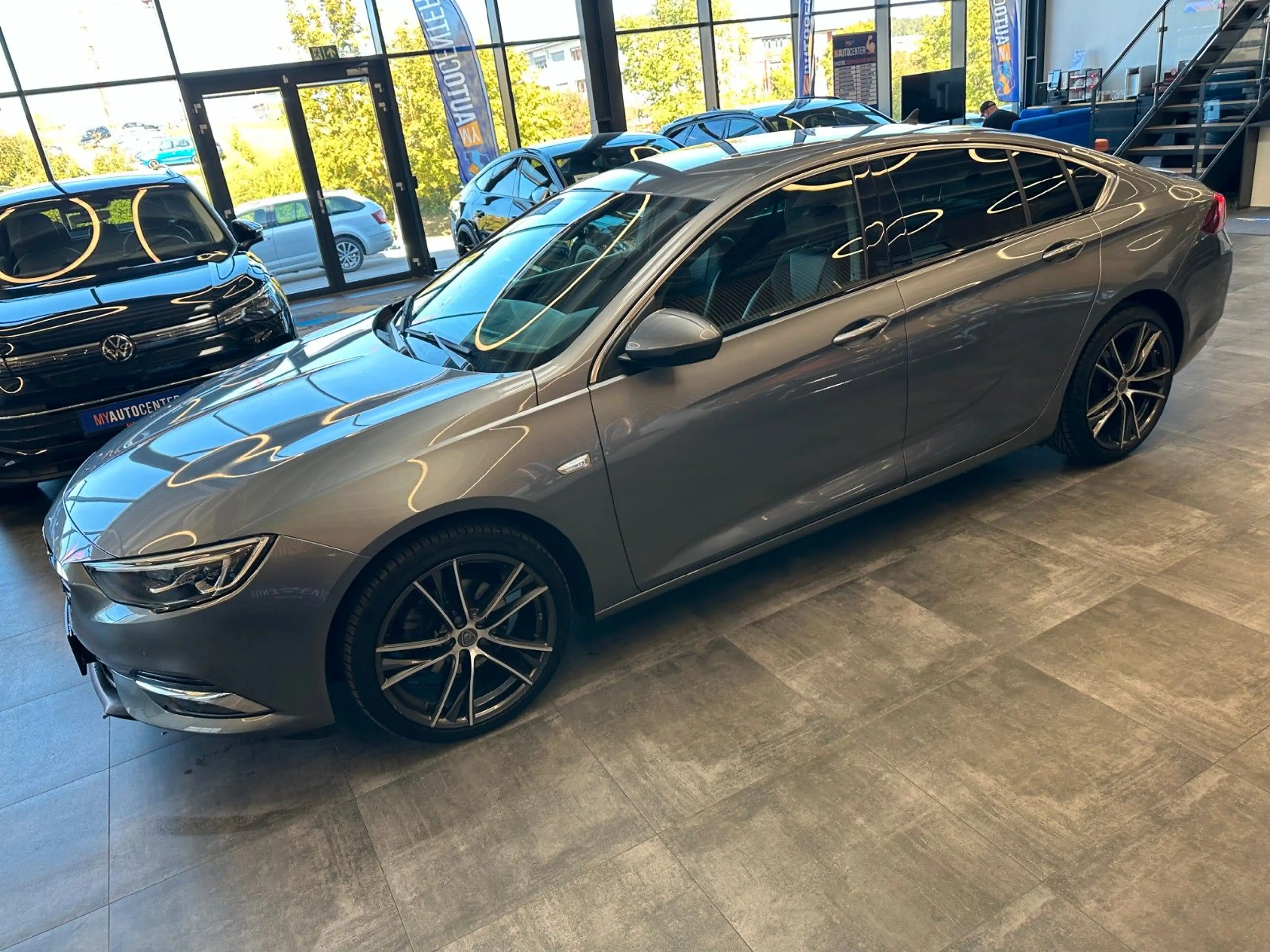 Opel Insignia *LKHZ*2-ZONEN*CARPLAY*TEMPO*PDC*LED — photo 24