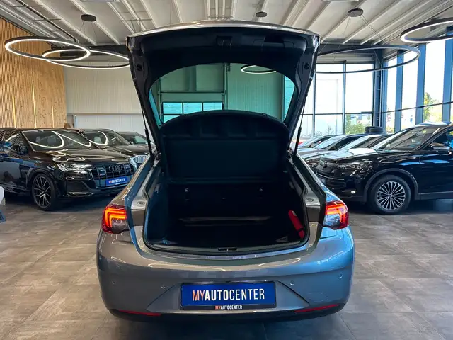 Opel Insignia view 6