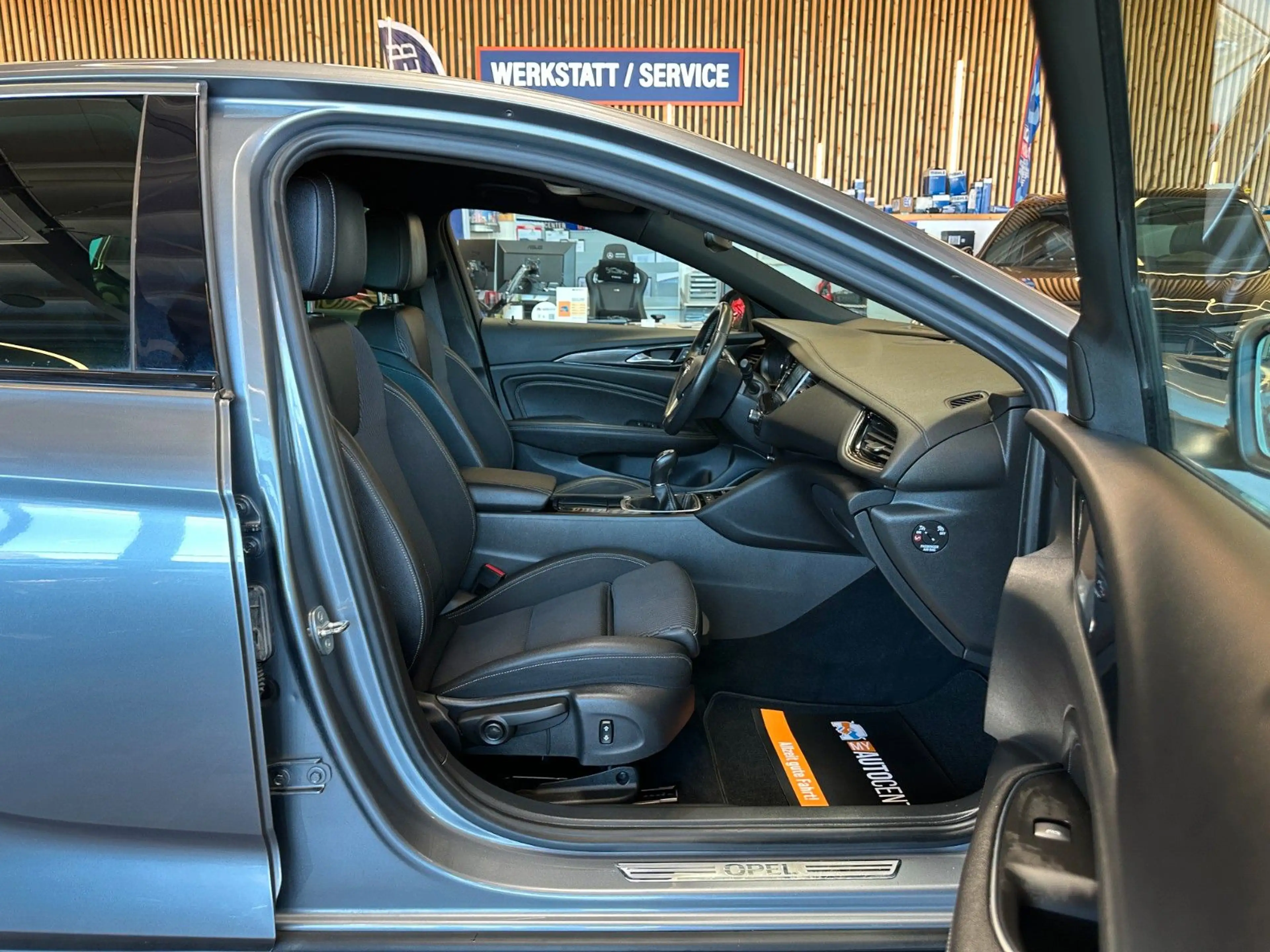 Opel Insignia *LKHZ*2-ZONEN*CARPLAY*TEMPO*PDC*LED — photo 39