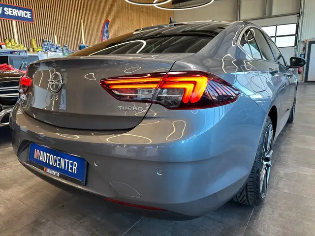 Opel Insignia view 2