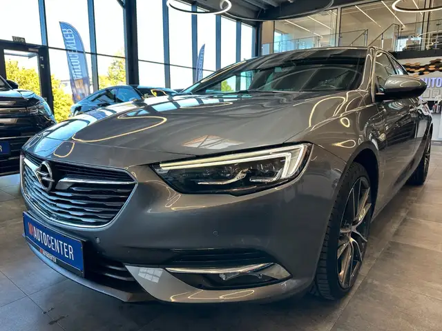 Opel Insignia view 4