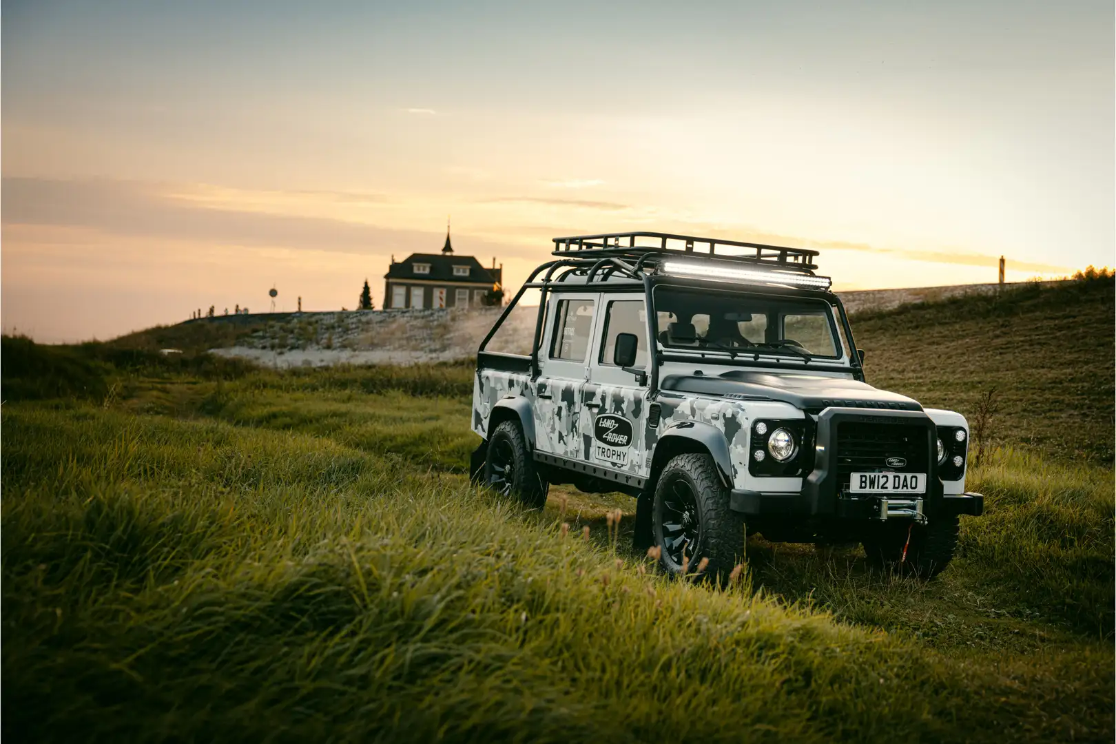 Land Rover Defender 110 Crew Cab TROPHY 2 Works V8 | 1 of 4 LHD Defend Wit - 2