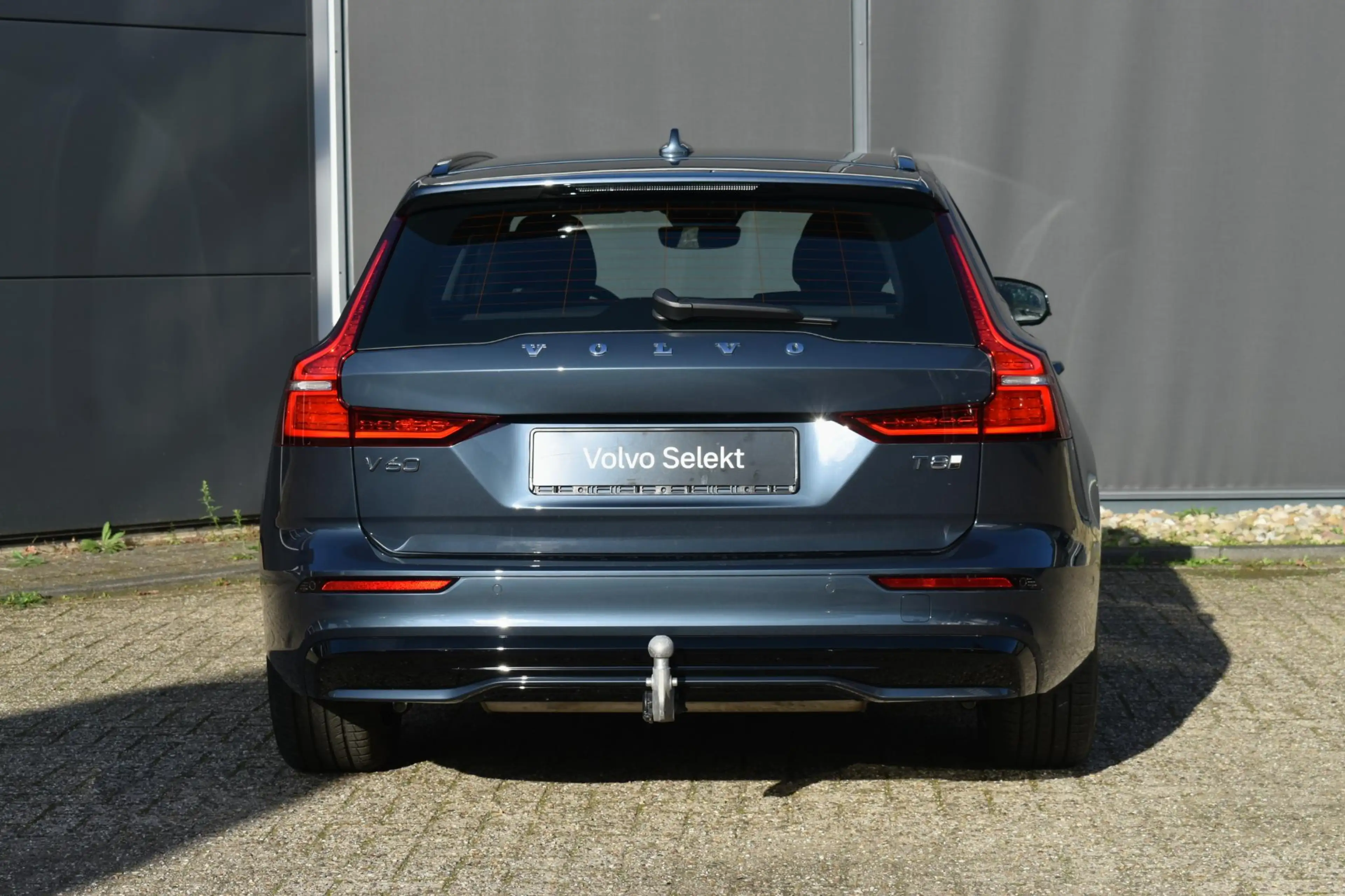 Volvo V60 T8 Plug-in hybrid AWD Plus Dark | Trekhaak | 360 g — photo 6