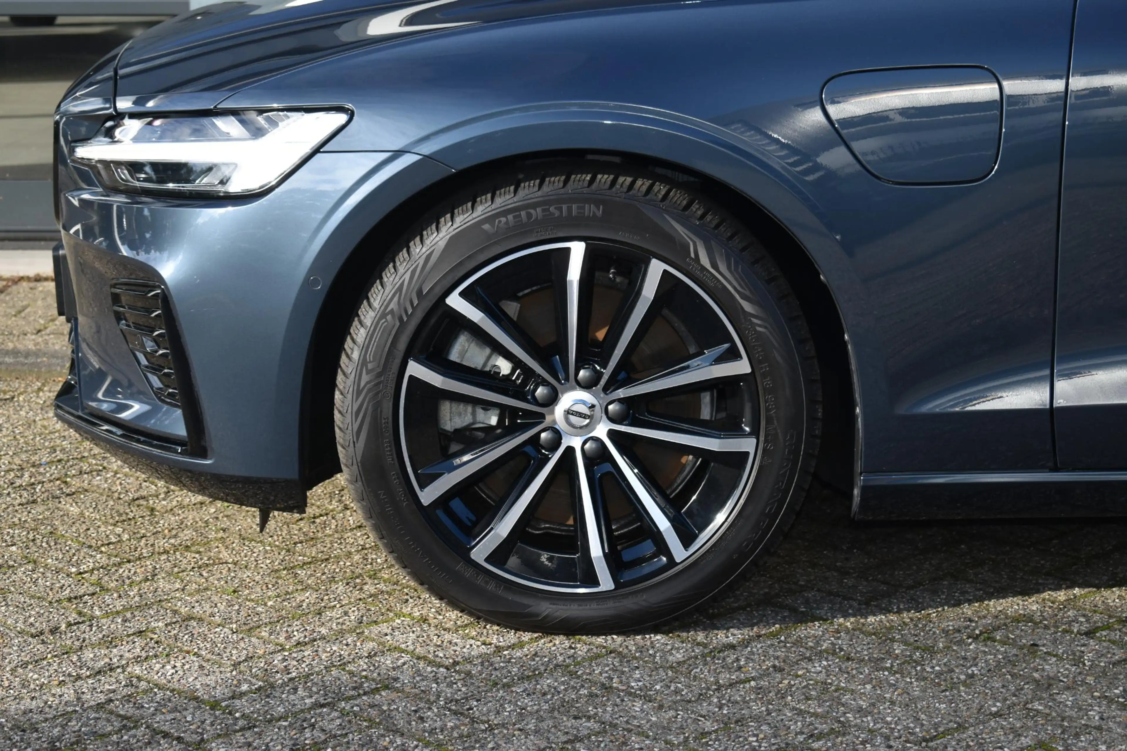 Volvo V60 T8 Plug-in hybrid AWD Plus Dark | Trekhaak | 360 g — photo 9