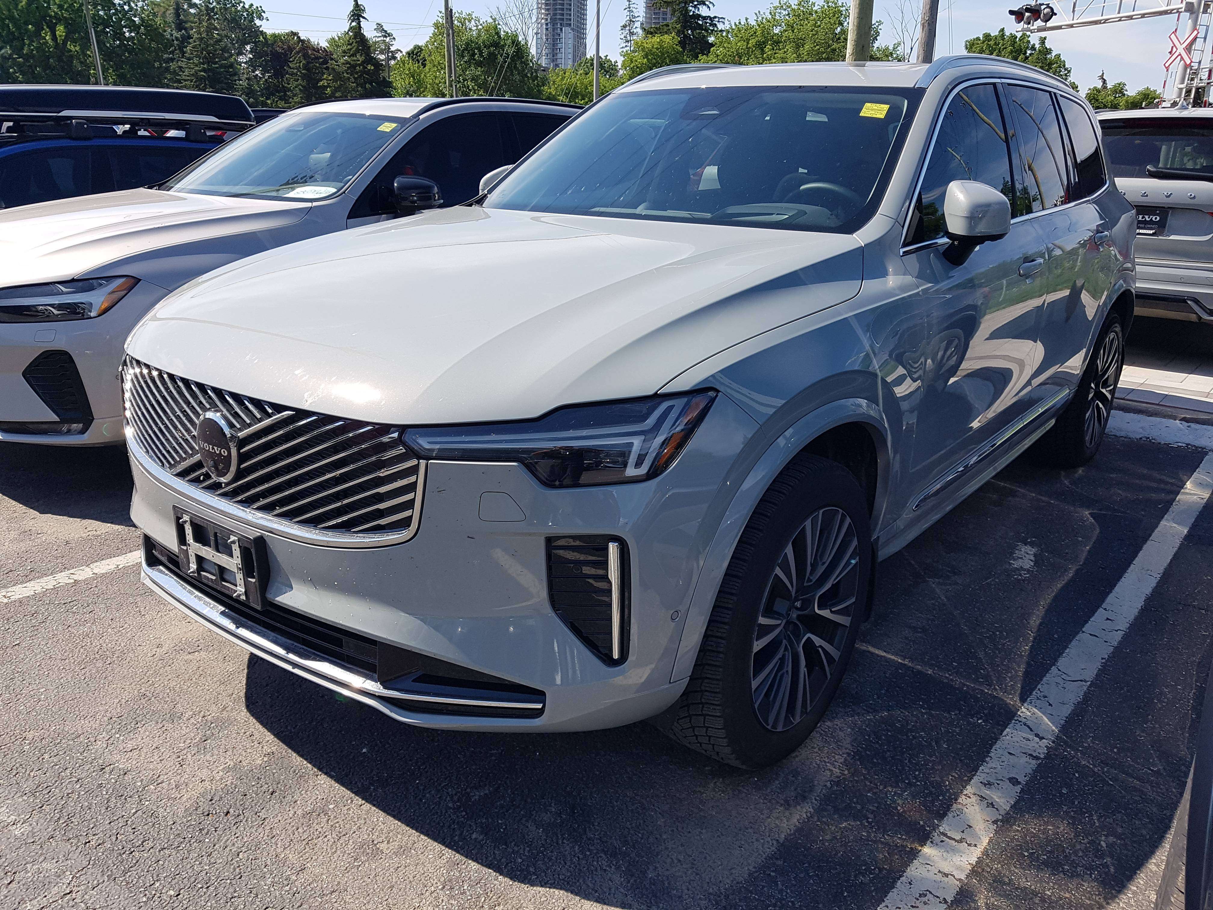 2026 Volvo XC90 B6 AWD Ultra Bright Theme 7-Seater |NON RENTAL|