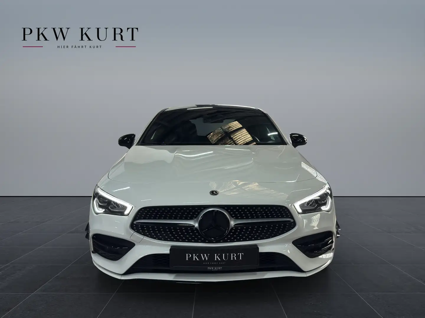 Mercedes-Benz CLA 220 d 8G Tr Amg Line *Pano *J-Sterne *R-Kam Weiß - 2