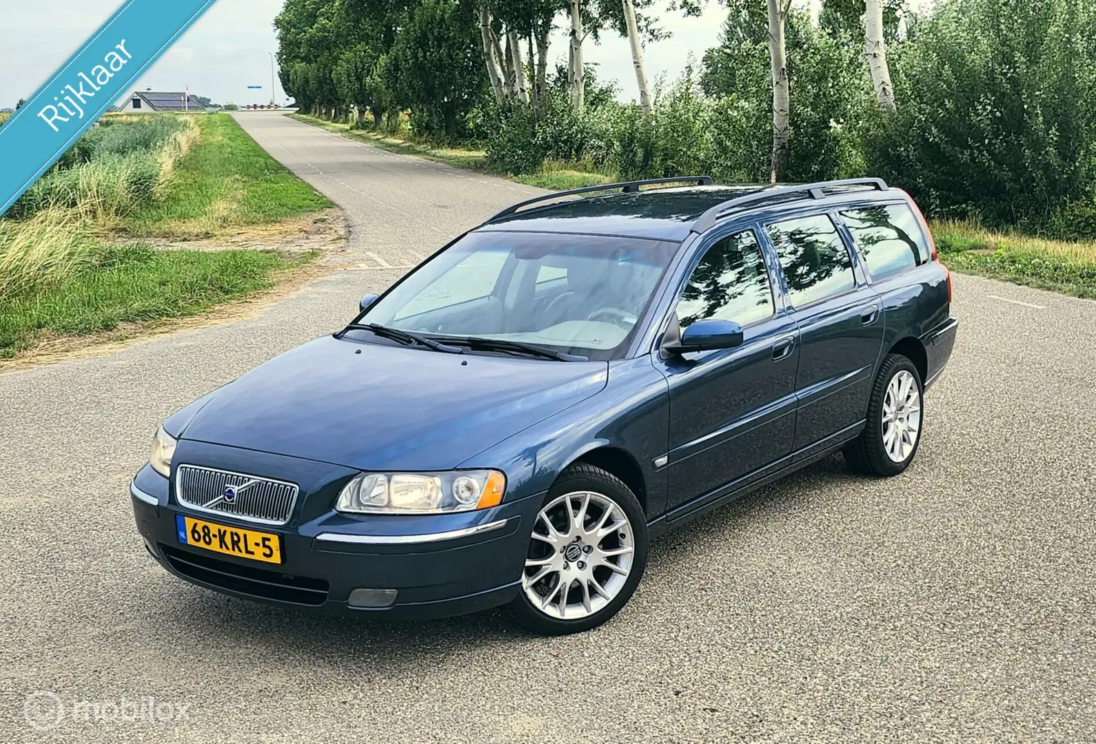 Volvo V70 2.5T AWD Momentum Blau - 2