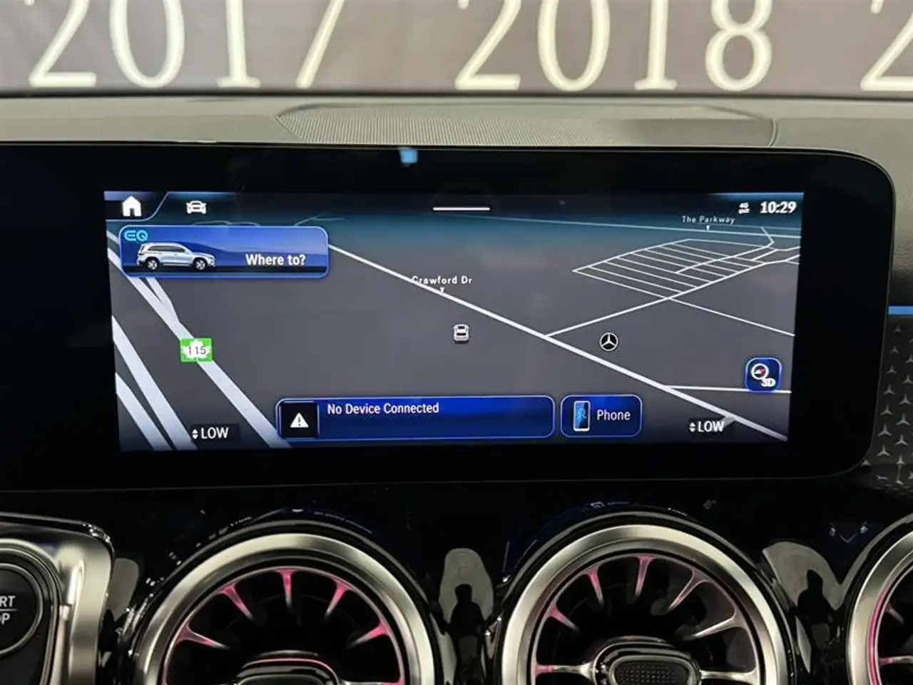 Mercedes-Benz EQB снимка Mercedes-Benz EQB