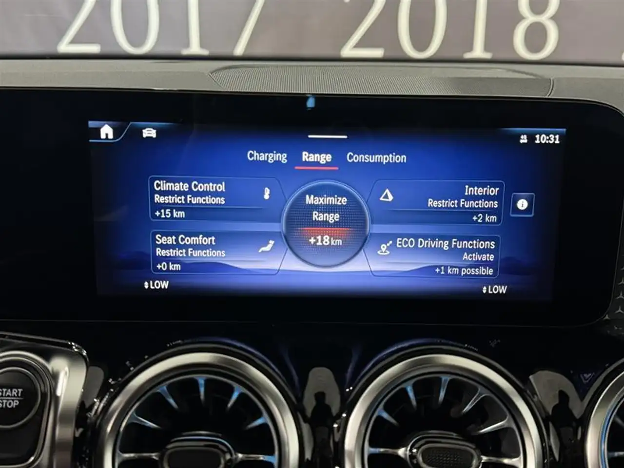 Mercedes-Benz EQB снимка Mercedes-Benz EQB