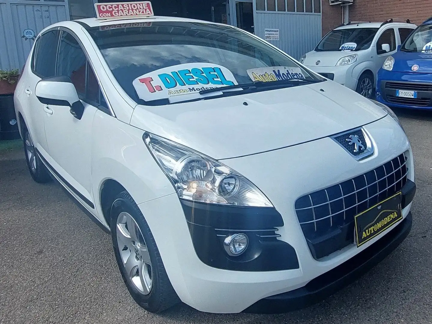 Peugeot 3008 3008 1.6 T DIESEL !ADATTA AI NEOPATENTATI Wit - 1