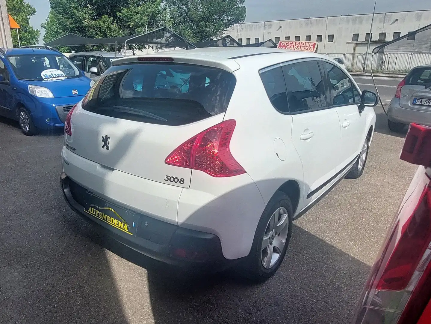 Peugeot 3008 3008 1.6 T DIESEL !ADATTA AI NEOPATENTATI Wit - 2