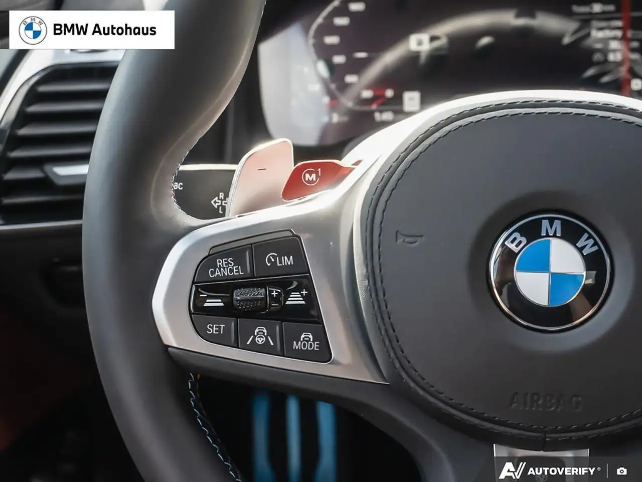 BMW M8 снимка BMW M8