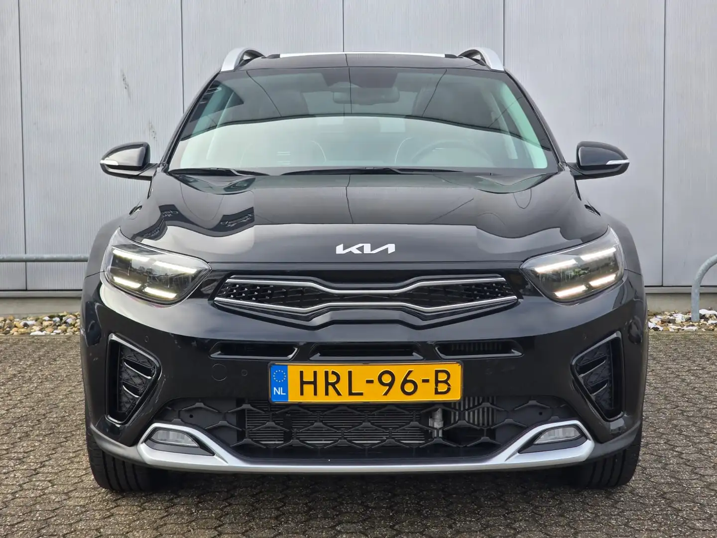 Kia Stonic MHEV 100pk GT-PlusLine | Schuifdak | Navigatie | P Schwarz - 2