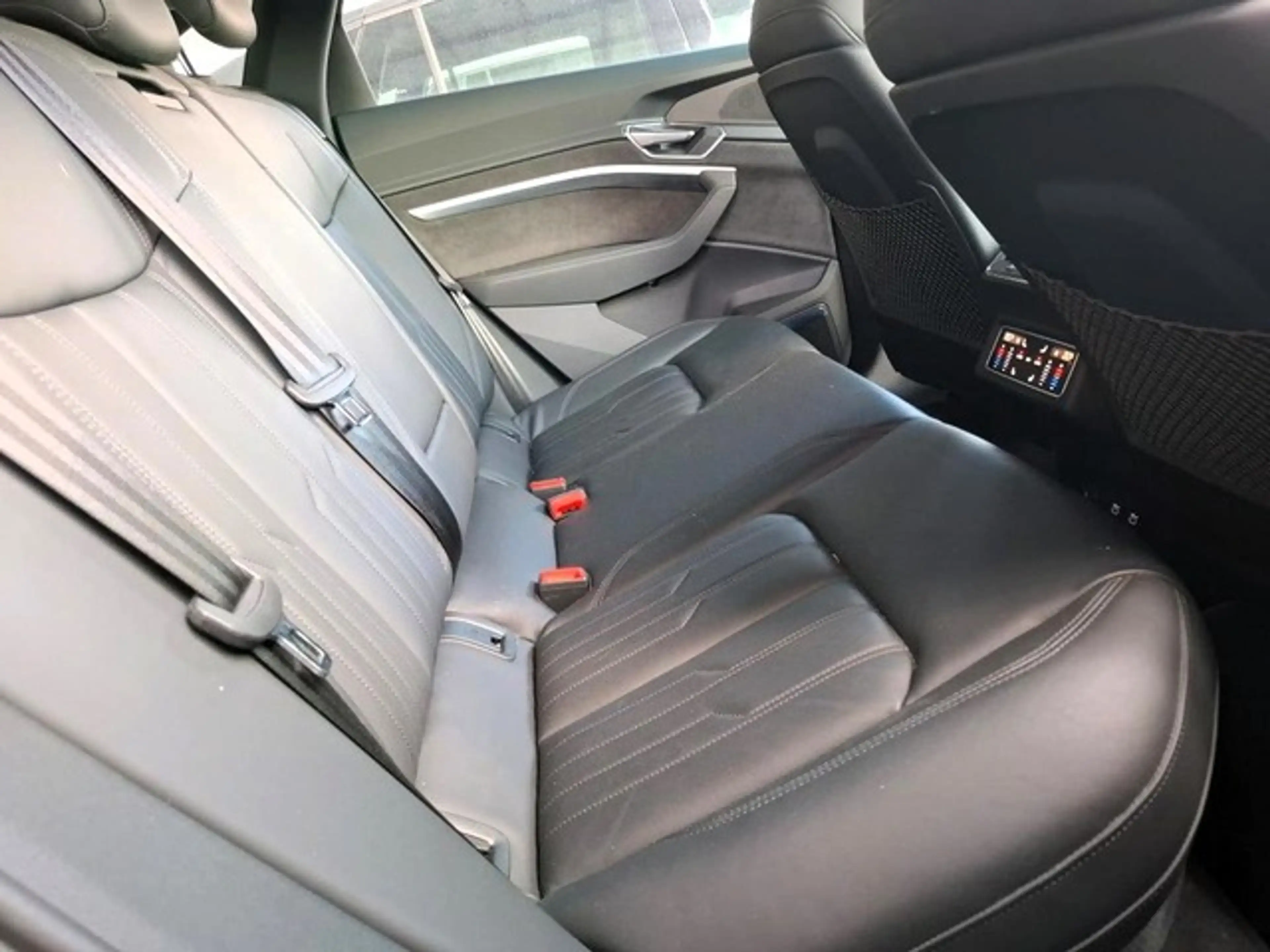 Audi e-tron Sportback 55 quattro advanced NP:108T¤ — photo 4