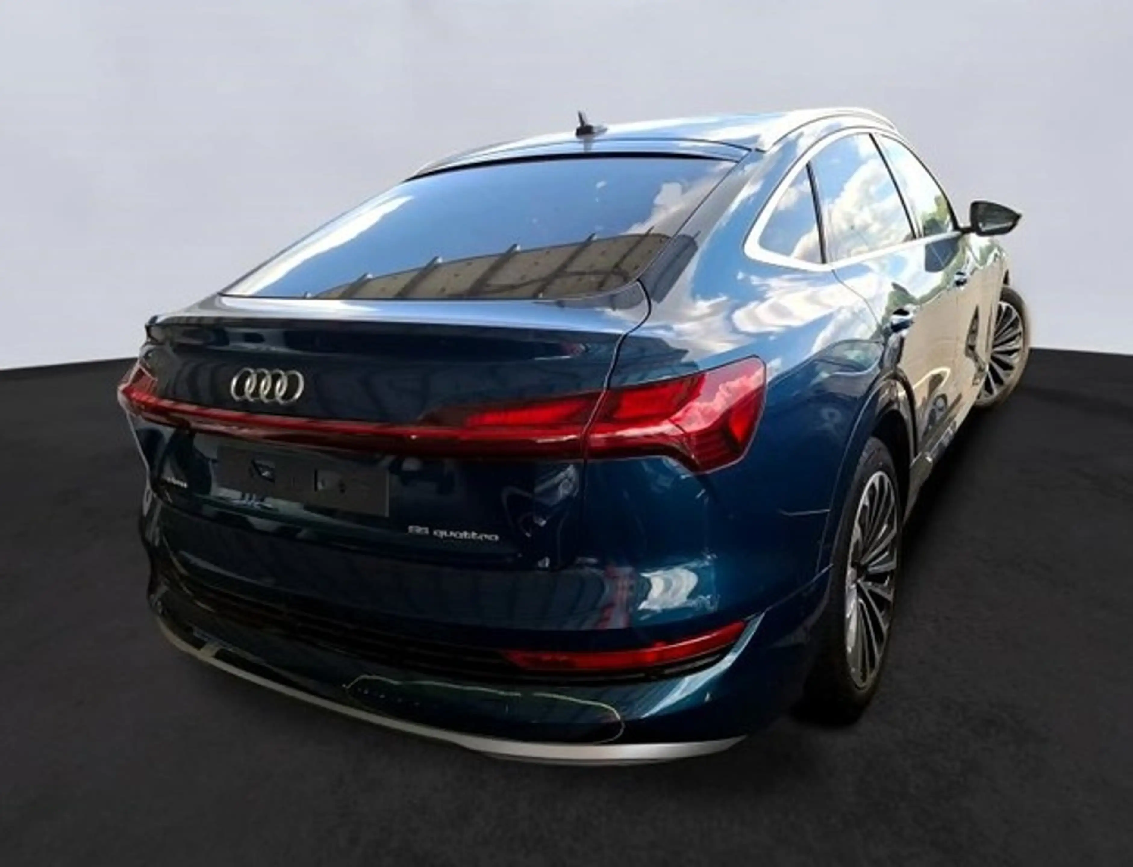 Audi e-tron Sportback 55 quattro advanced NP:108T¤ — photo 2