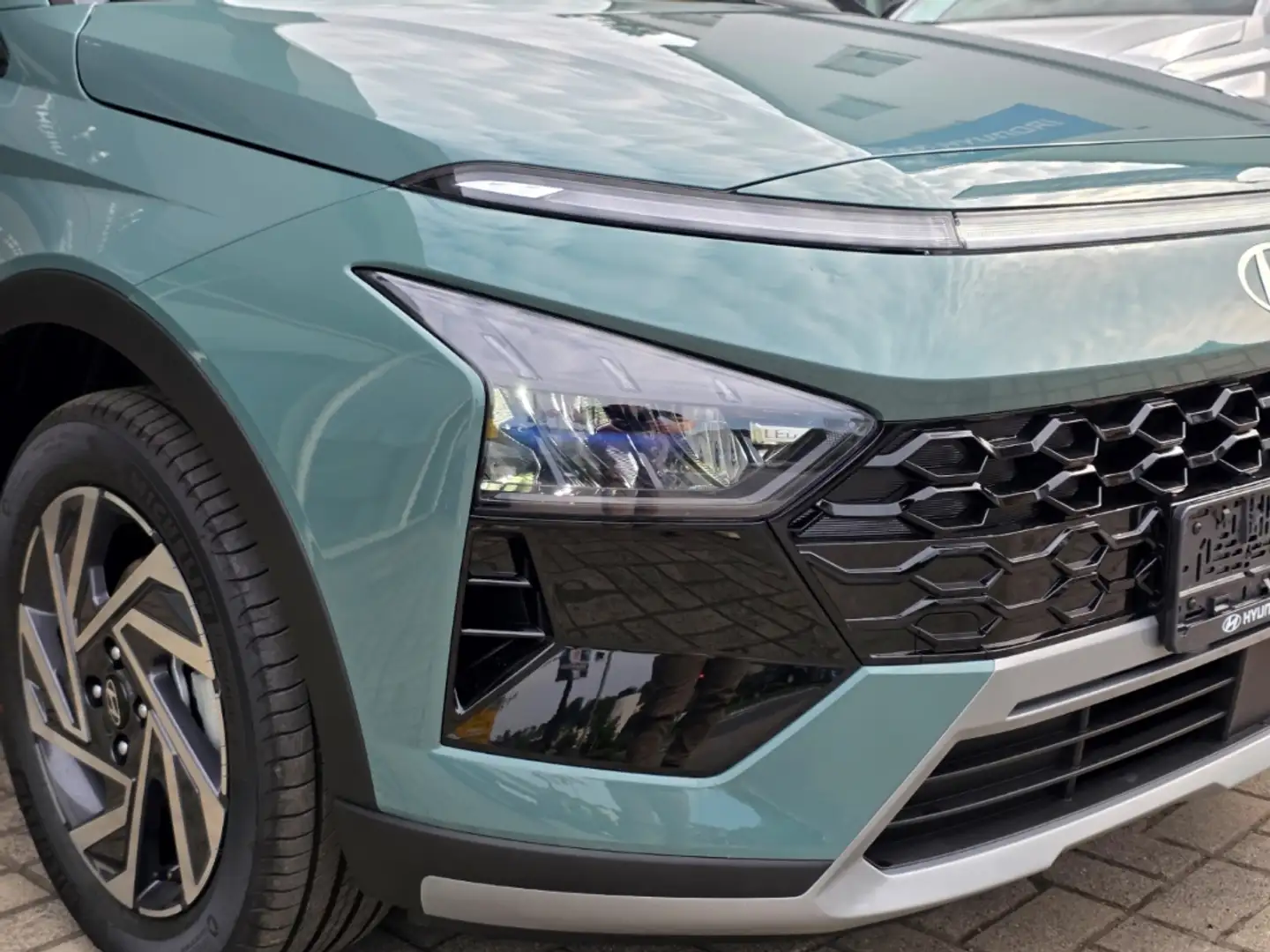 Hyundai BAYON 1.0 T-GDI M/T TREND, Navi, Voll-LED, Kamera, PDC, Vert - 2