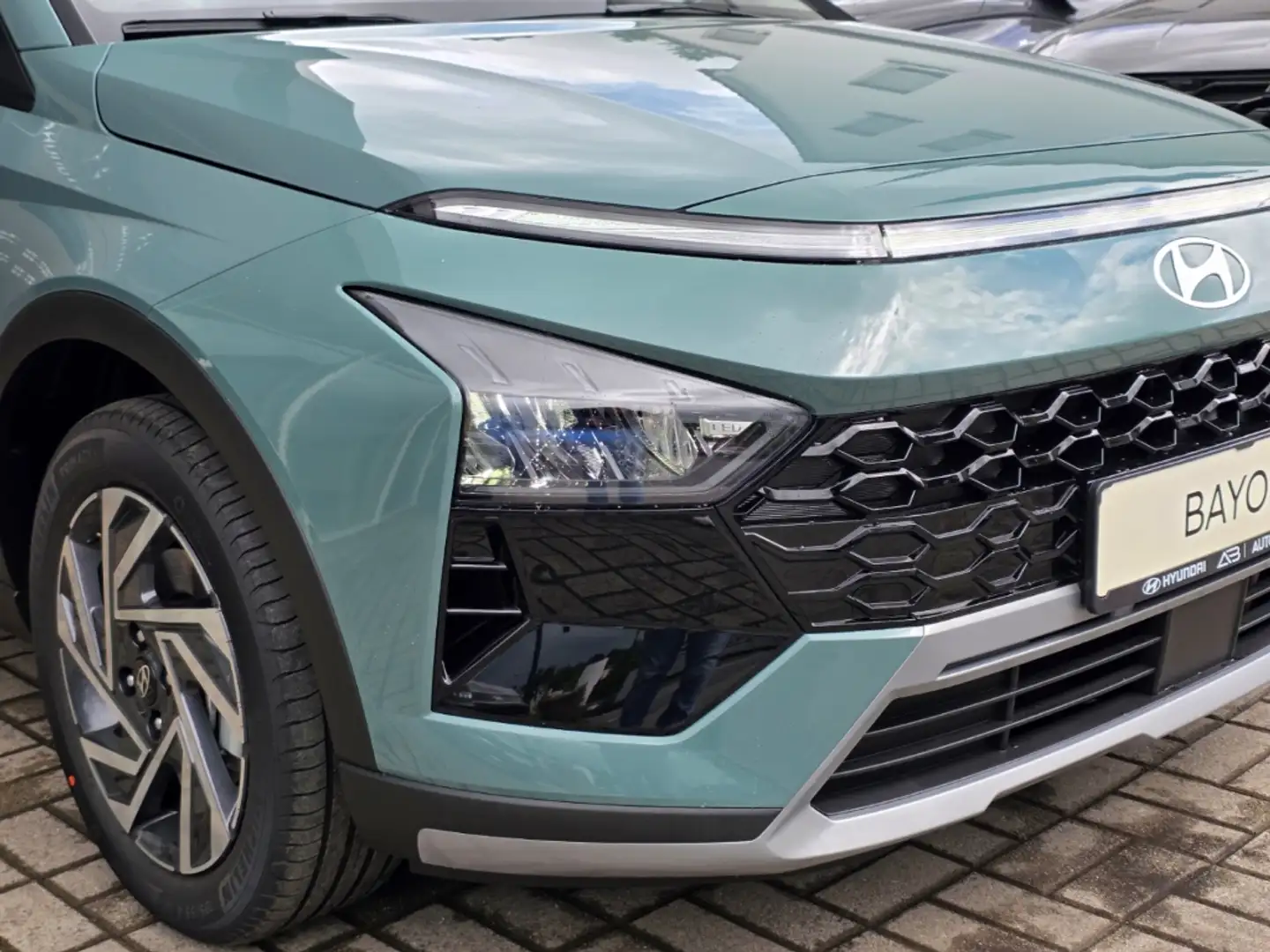 Hyundai BAYON 1.0 T-GDI M/T TREND, Navi, Voll-LED, Kamera, PDC, Grün - 2