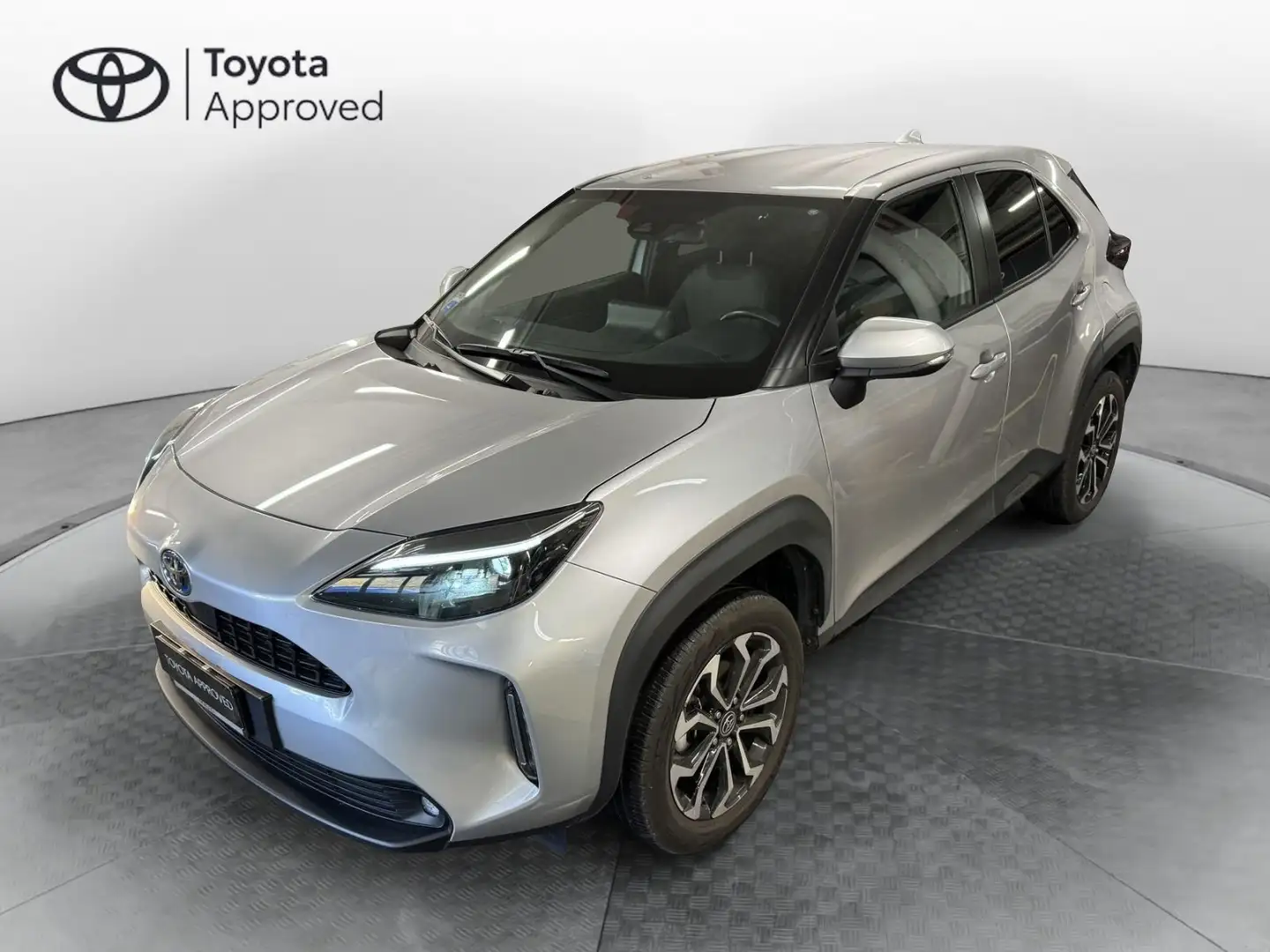 Toyota Yaris Cross Yaris Cross 1.5 Hybrid 5p. E-CVT AWD-i Trend Argento - 1