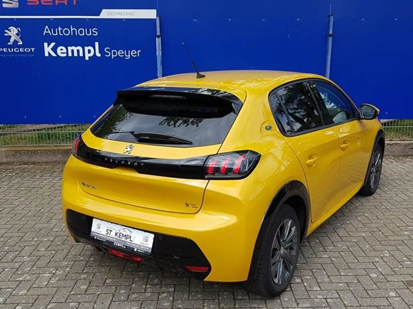 Peugeot 208 Elektromotor 136 Allure Pack Geel - 2