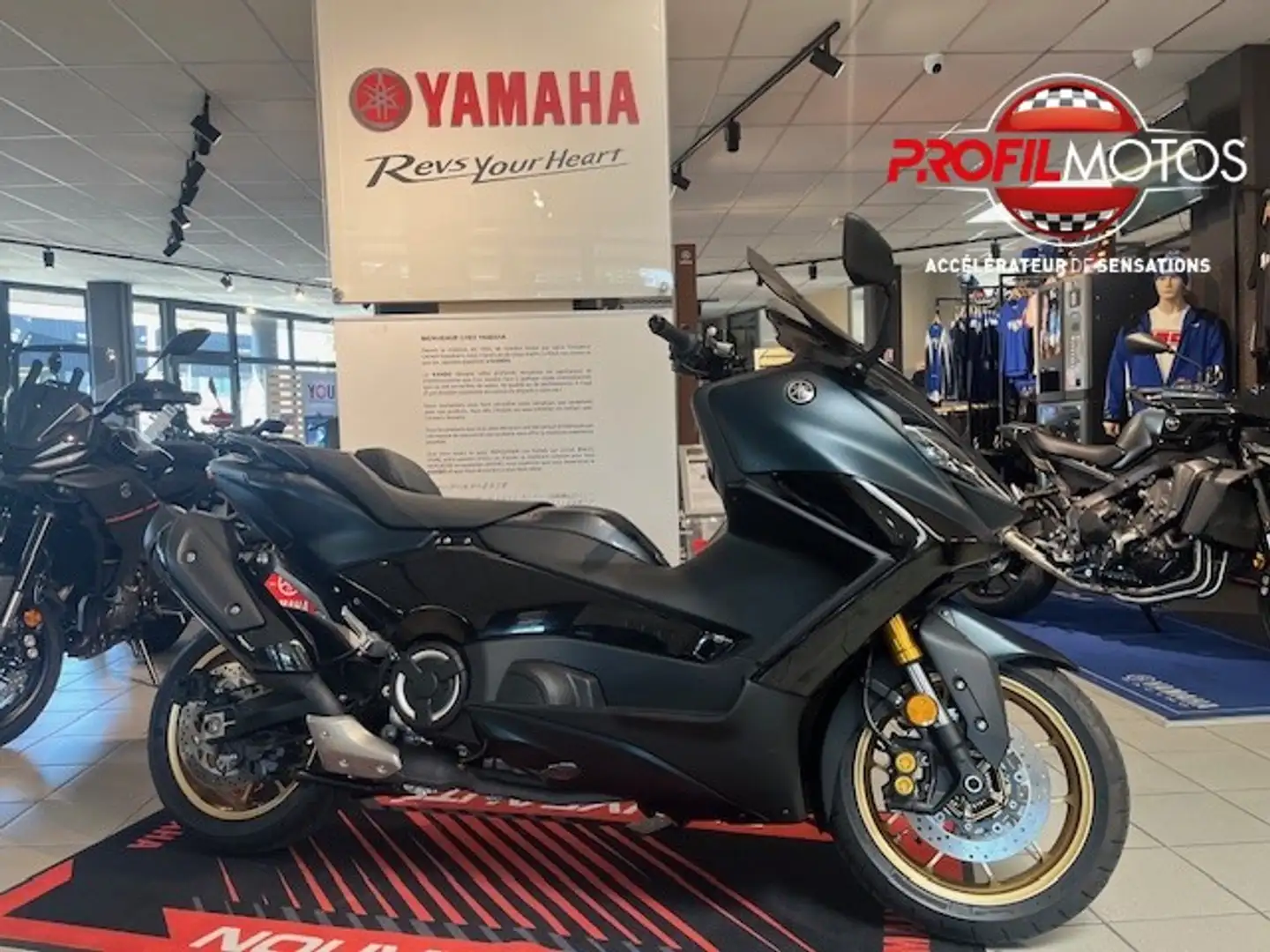 Yamaha TMAX 560 - 1