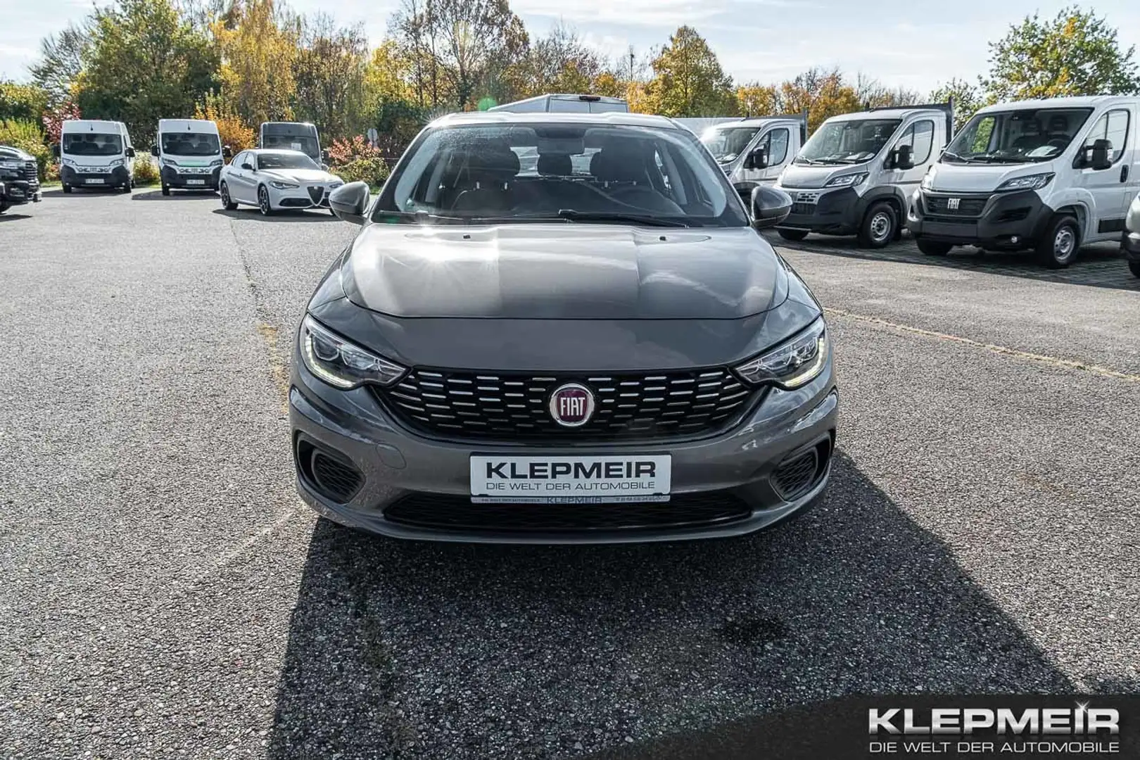 Fiat Tipo 5-Türer 1.4 EASY 70kW (95PS) Grau - 2