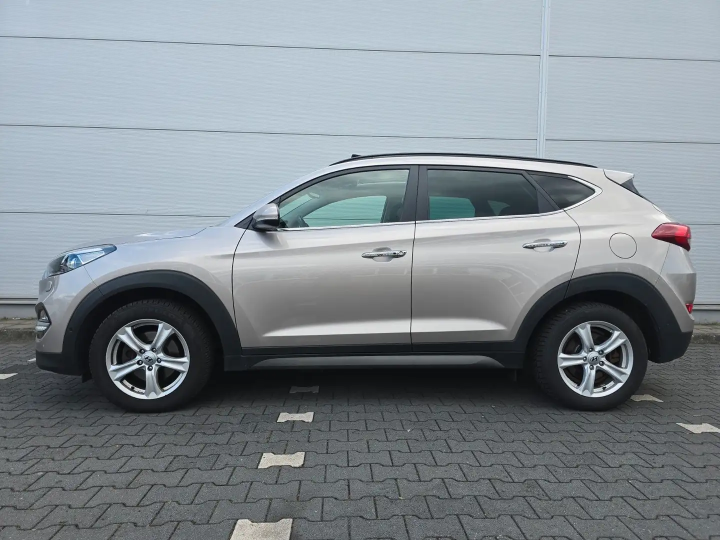 Hyundai TUCSON Premium 4WD (Getriebeschaden) Beige - 1