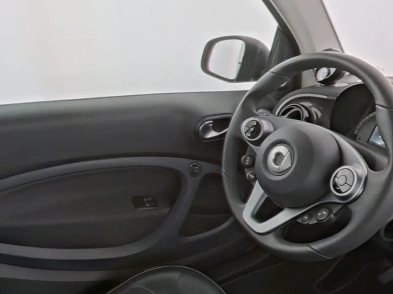 smart forTwo 2024 — фото 9