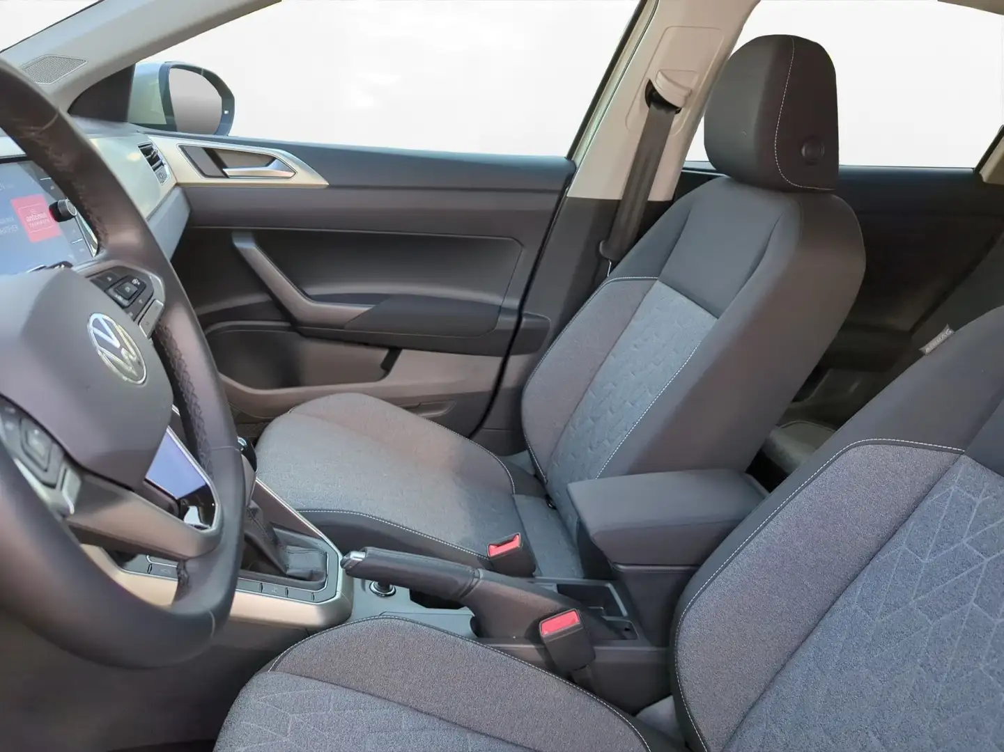 Volkswagen Taigo 1.5 TSI Move Matrix Silber - 2