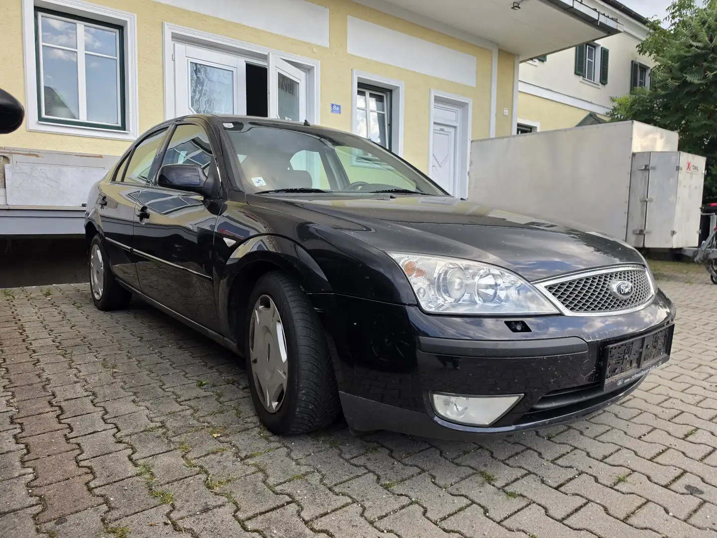 Ford Mondeo Steel 2,0 TDCi Schwarz - 1