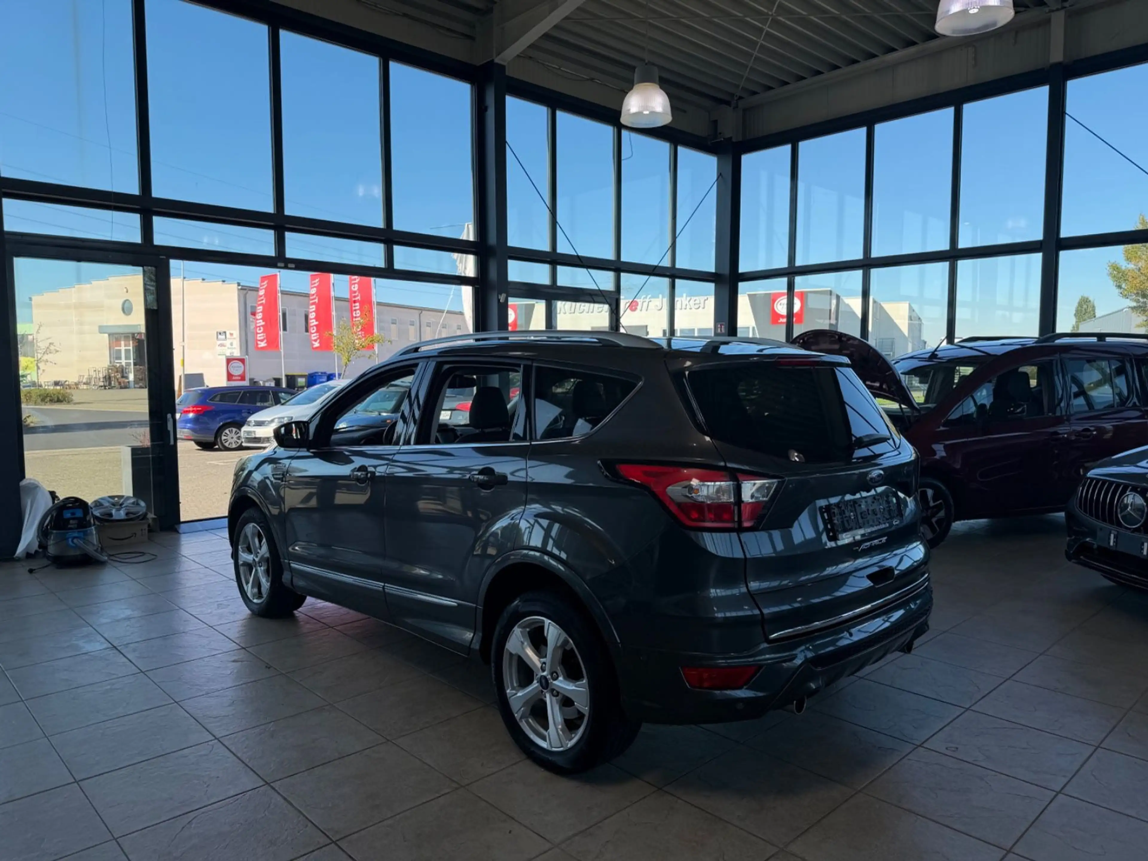 Ford Kuga Vignale/4X4/Automatik — photo 4