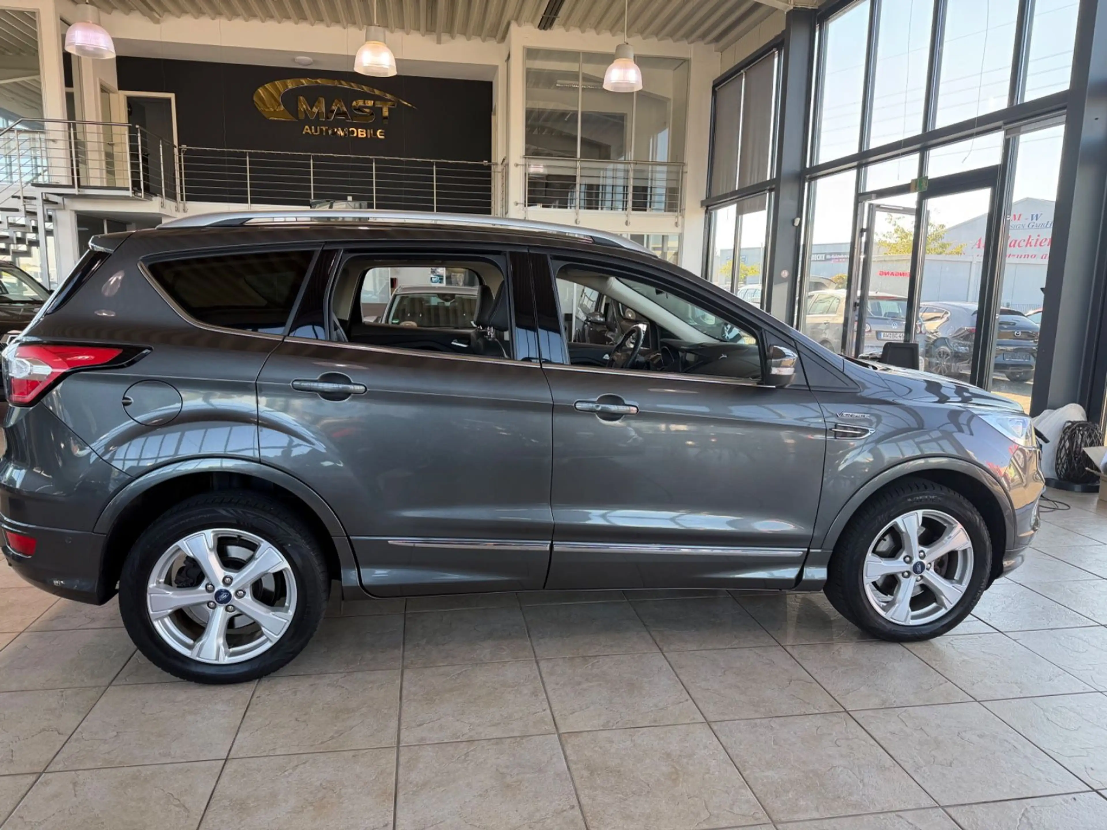 Ford Kuga Vignale/4X4/Automatik — photo 7