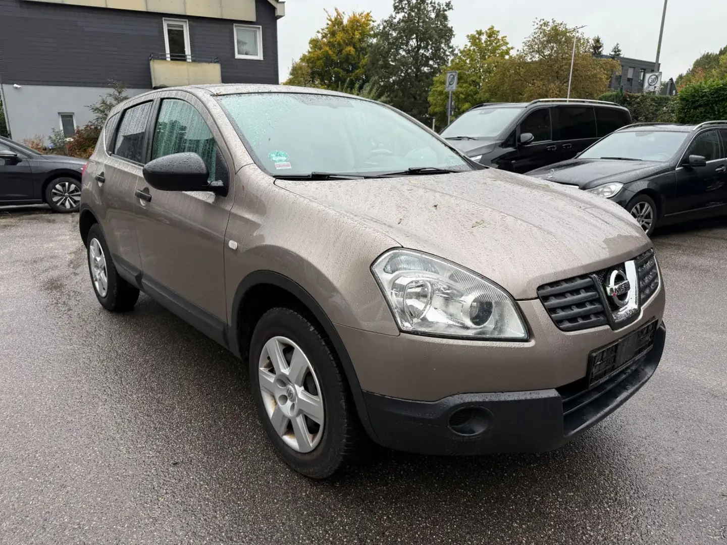 Nissan Qashqai Visia mit 1 Jahr Garantie Braun - 1