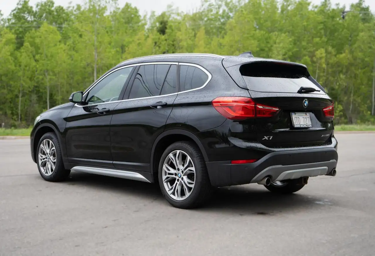 BMW X1 снимка BMW X1