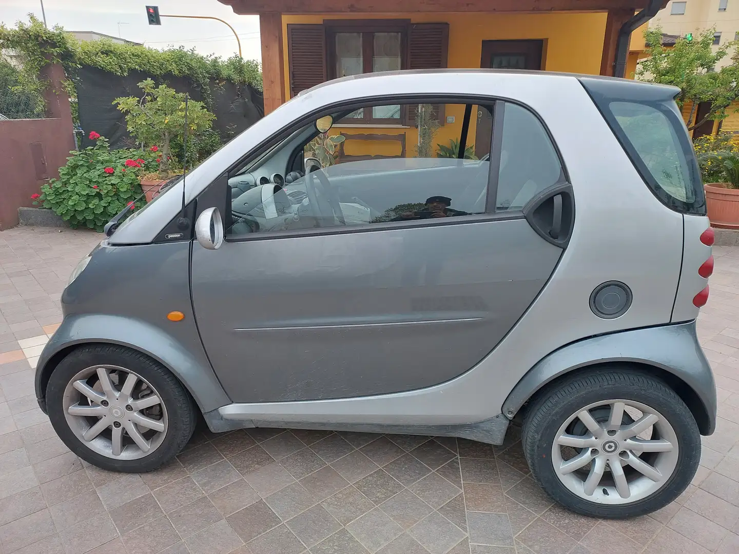 smart forTwo Fortwo 0.7 Smart Passion 61cv Gri - 1