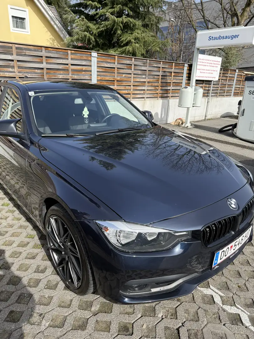 BMW 320 320d Touring Advantage Aut. - 2