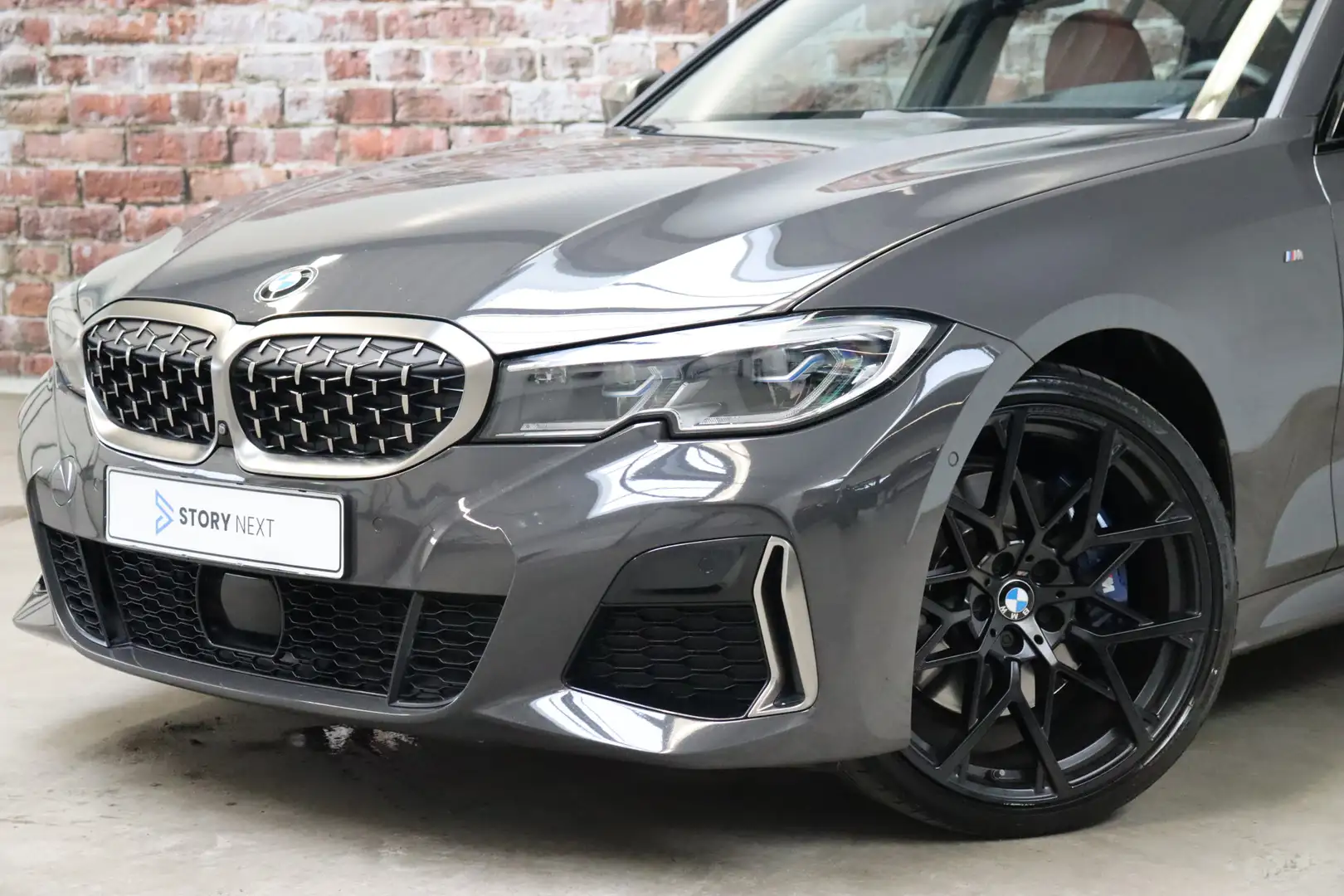 BMW 340 3 Serie Sedan M340i xDrive High Executive M Sport Grijs - 2