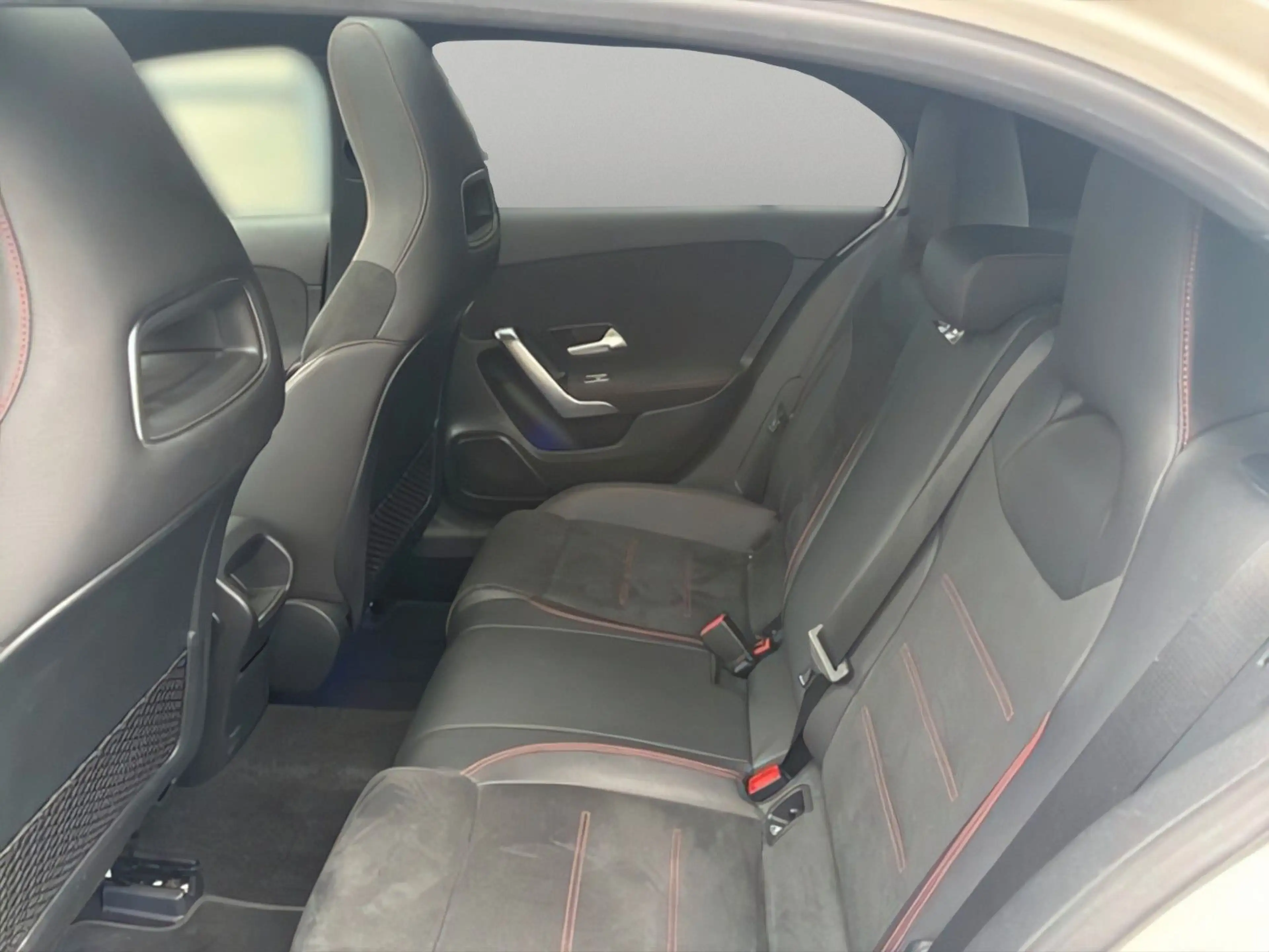 Mercedes-Benz A 200 AMG Leder Panorama Multibeam LED SHZ RFK — photo 8