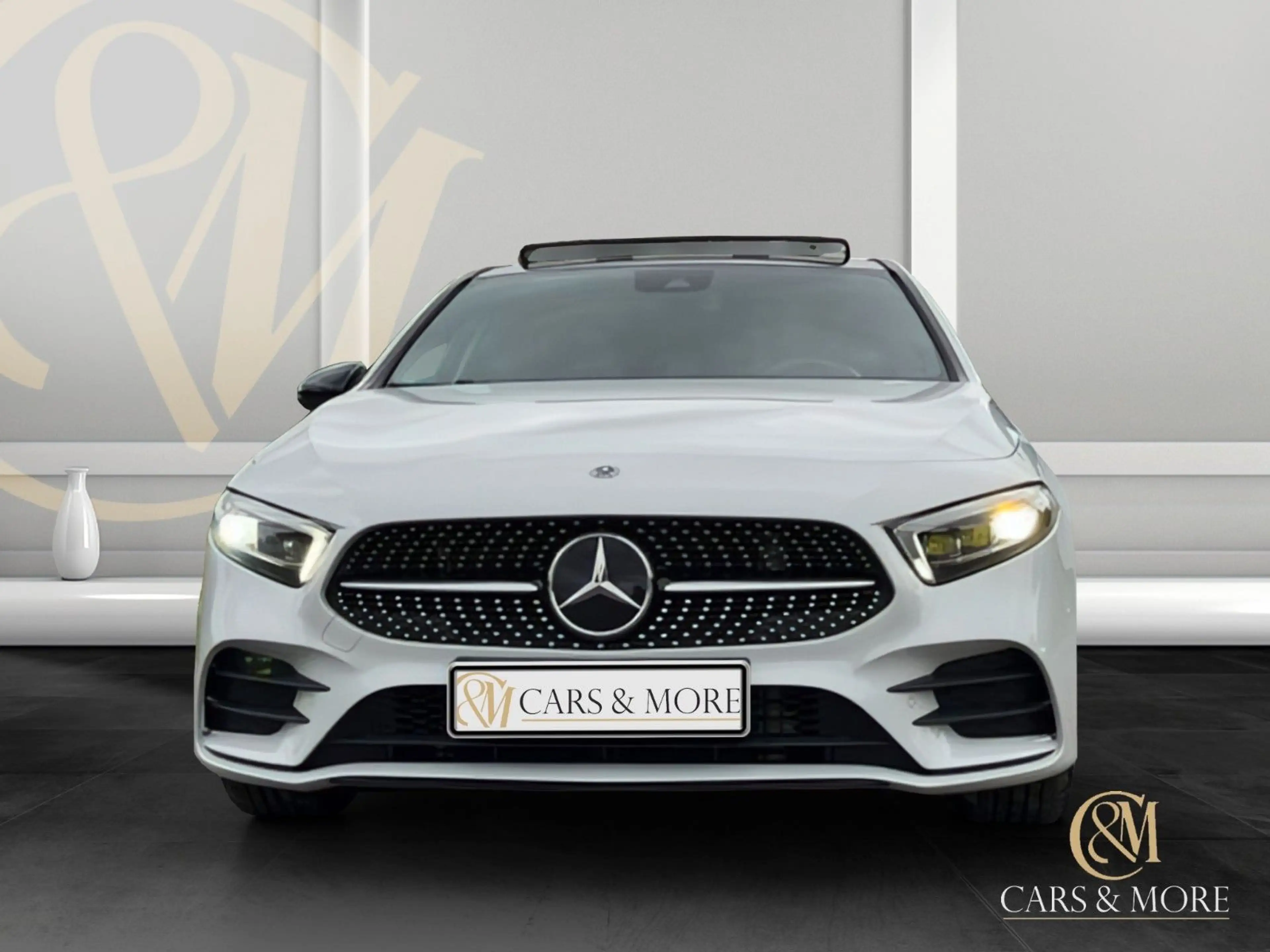 Mercedes-Benz A 200 AMG Leder Panorama Multibeam LED SHZ RFK — photo 5