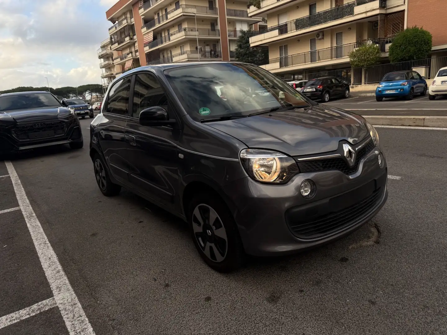 Renault Twingo LIMITEED C.AUTOMATICO LED PDC BLUETOOTH Grey - 2