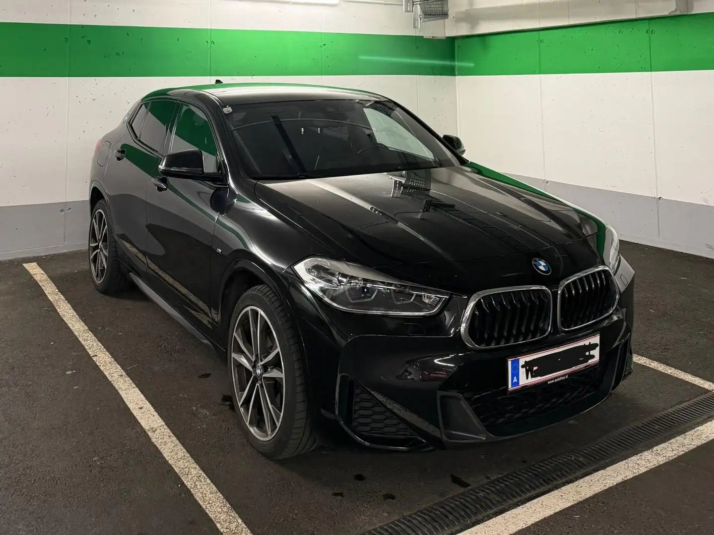 BMW X2 X2 sDrive 18d Schwarz - 1