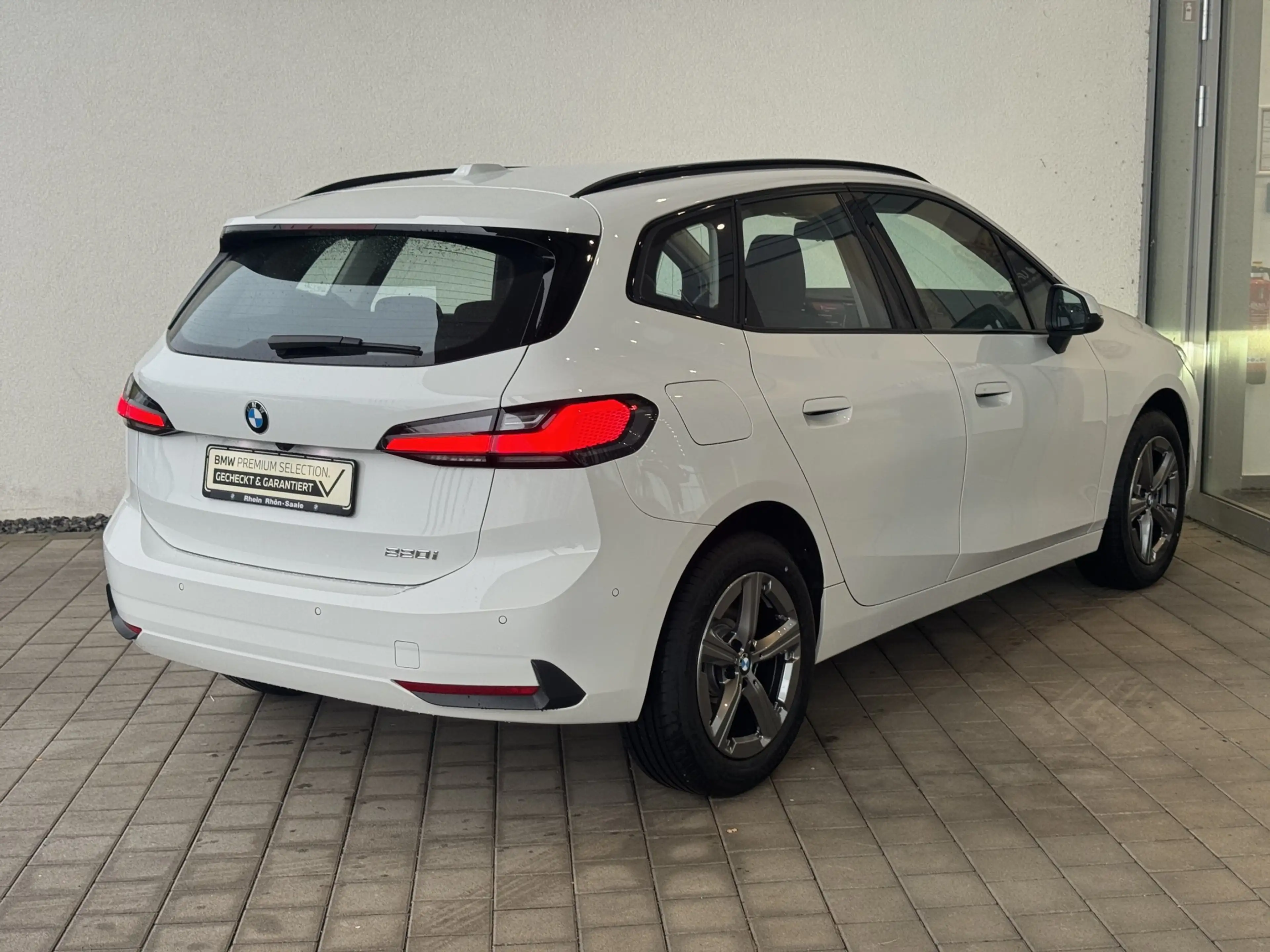 BMW 220 220i Active Tourer AHK.LED.Navi.Komfort.ParkA.SH — photo 4