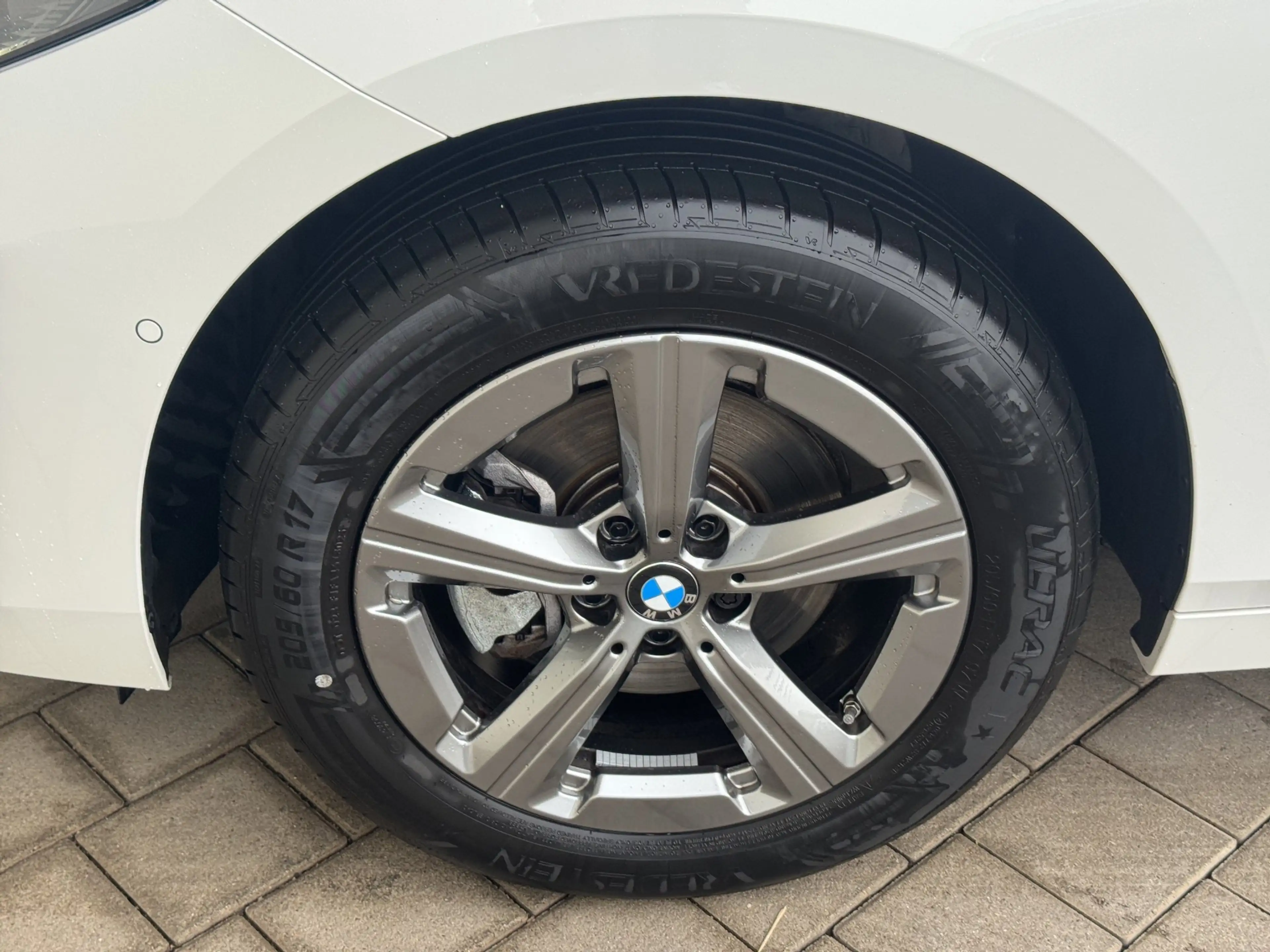 BMW 220 220i Active Tourer AHK.LED.Navi.Komfort.ParkA.SH — photo 6