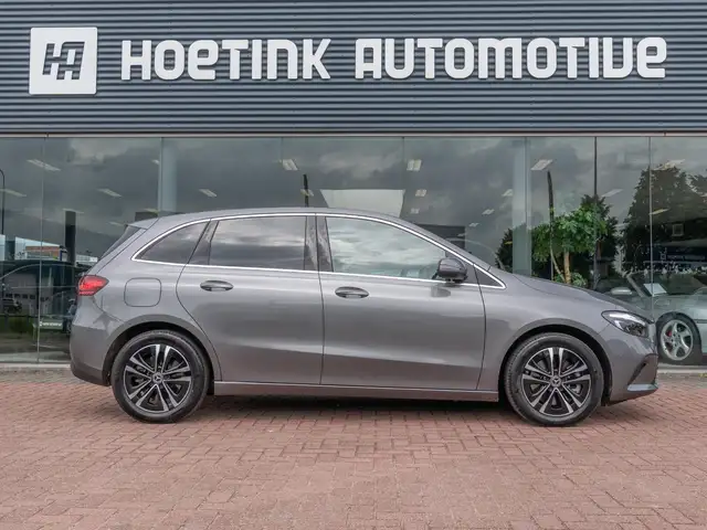 Mercedes-Benz B-Class view 12