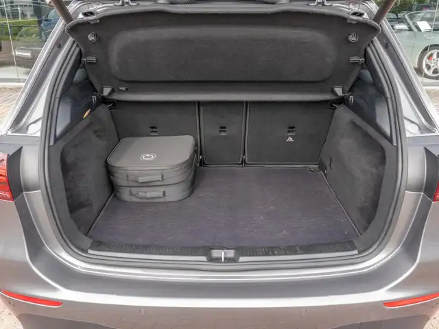 Mercedes-Benz B-Class view 29