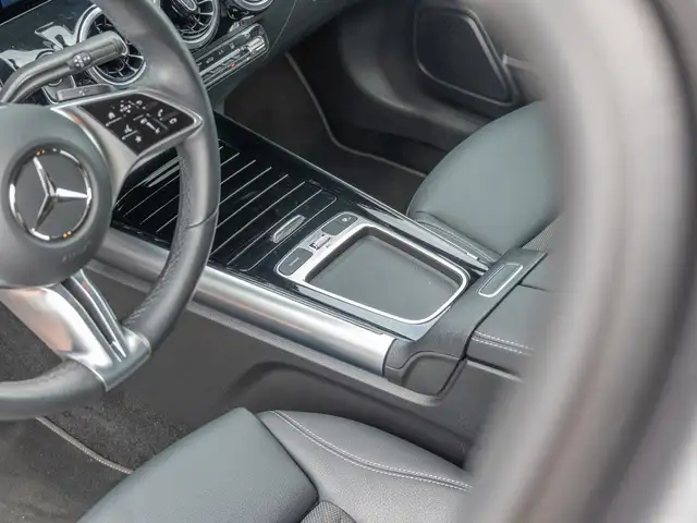Mercedes-Benz B-Class view 14