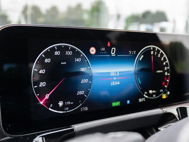 Mercedes-Benz B-Class view 16