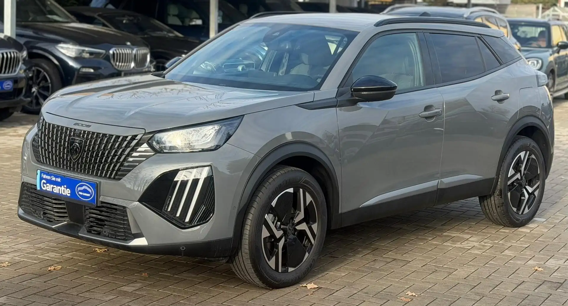 Peugeot 2008 Allure 130 SUV ACC*SHZ*360° Kamera Gris - 1