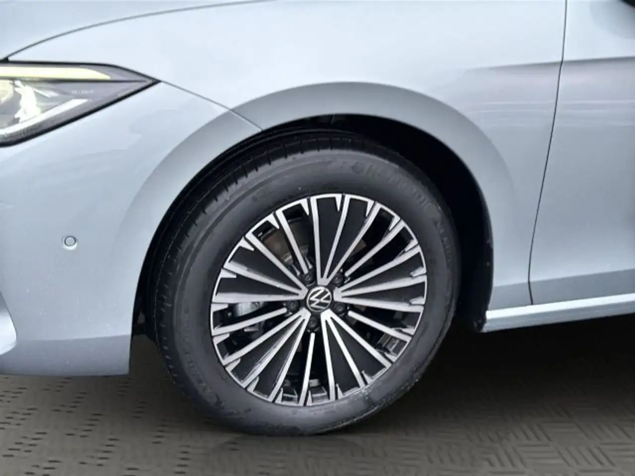 Volkswagen Passat Variant Elegance 2.0 TDI DSG LED+HUD+AHK 8
