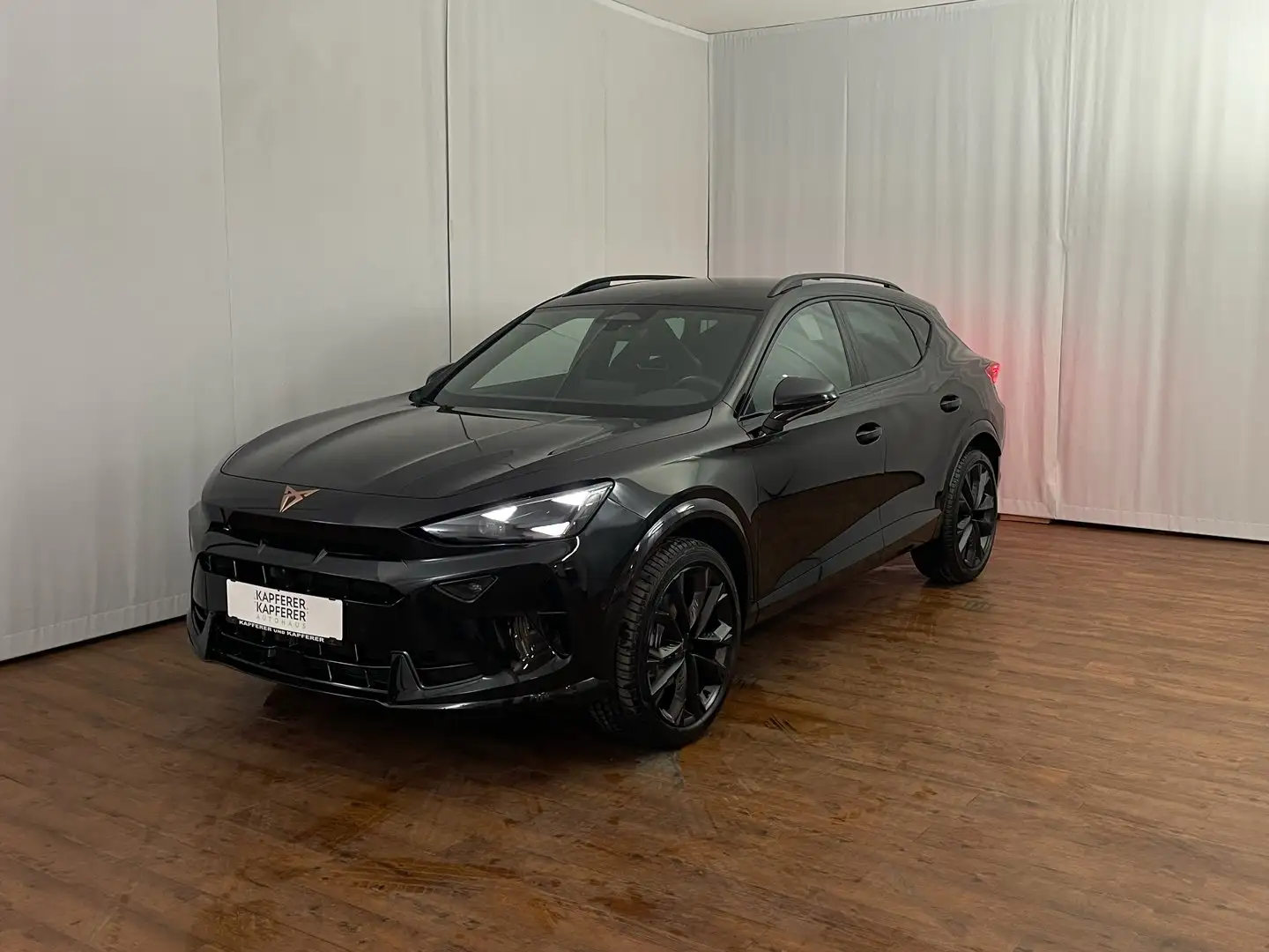 CUPRA Formentor 1.5 e-TSI 150 PS DSG Schwarz - 1