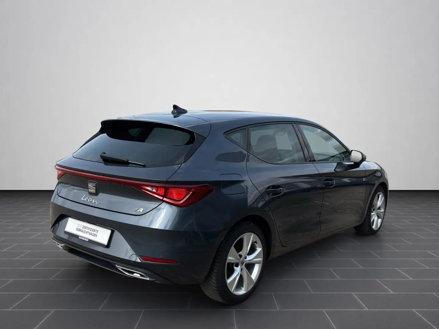 SEAT Leon FR 1.5 eTSI DSG LED NAVI AHK RFK ACC Grau - 2